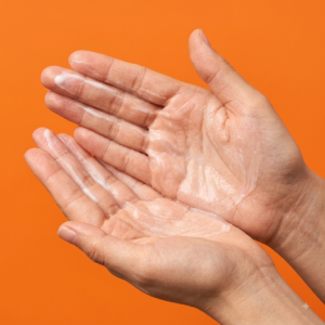 The "Greasy Helmet" Effect: Why Heavy Oils are Ruining Your Tight Asian Curls 01 03